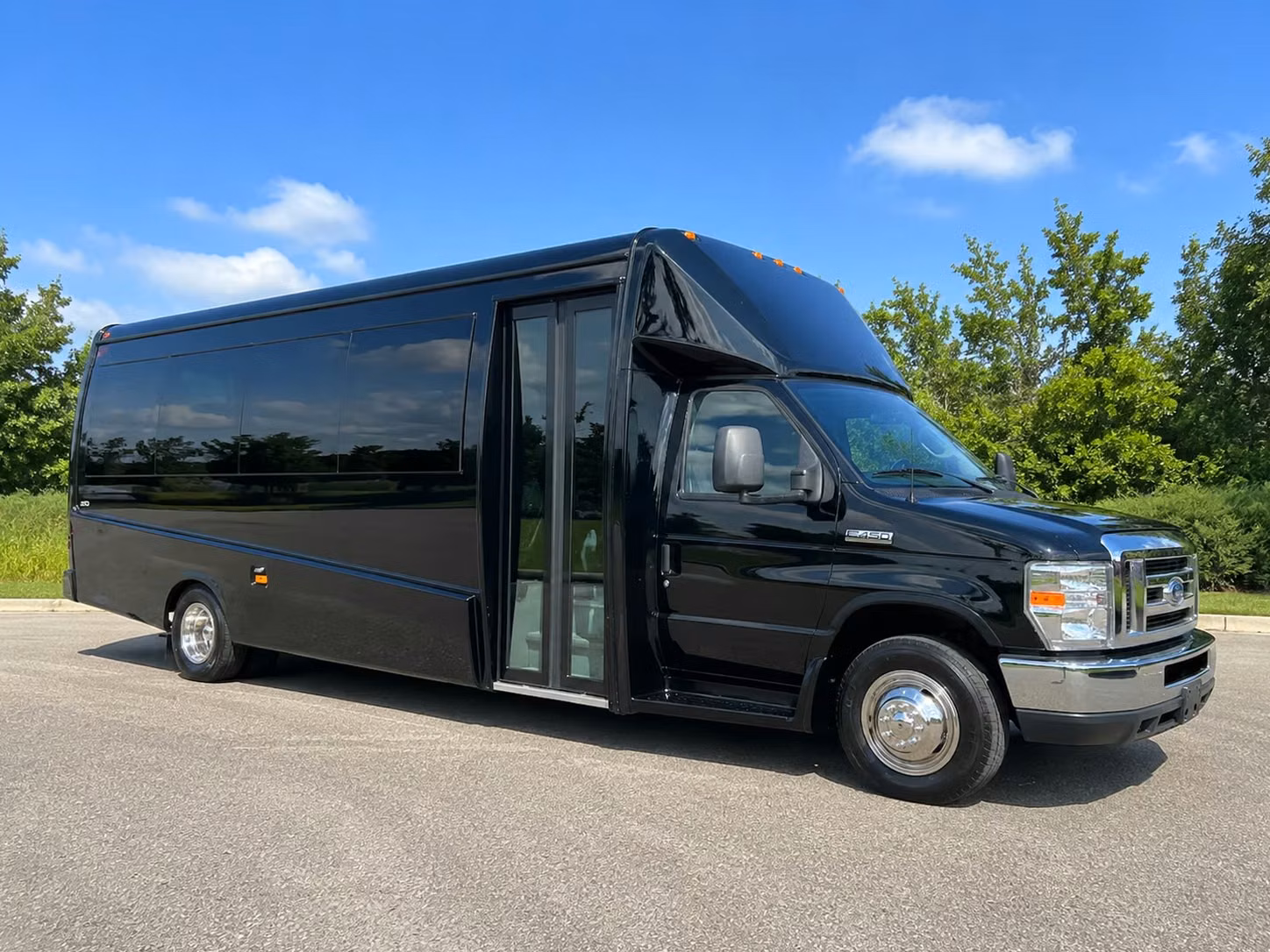 15 passenger minibus