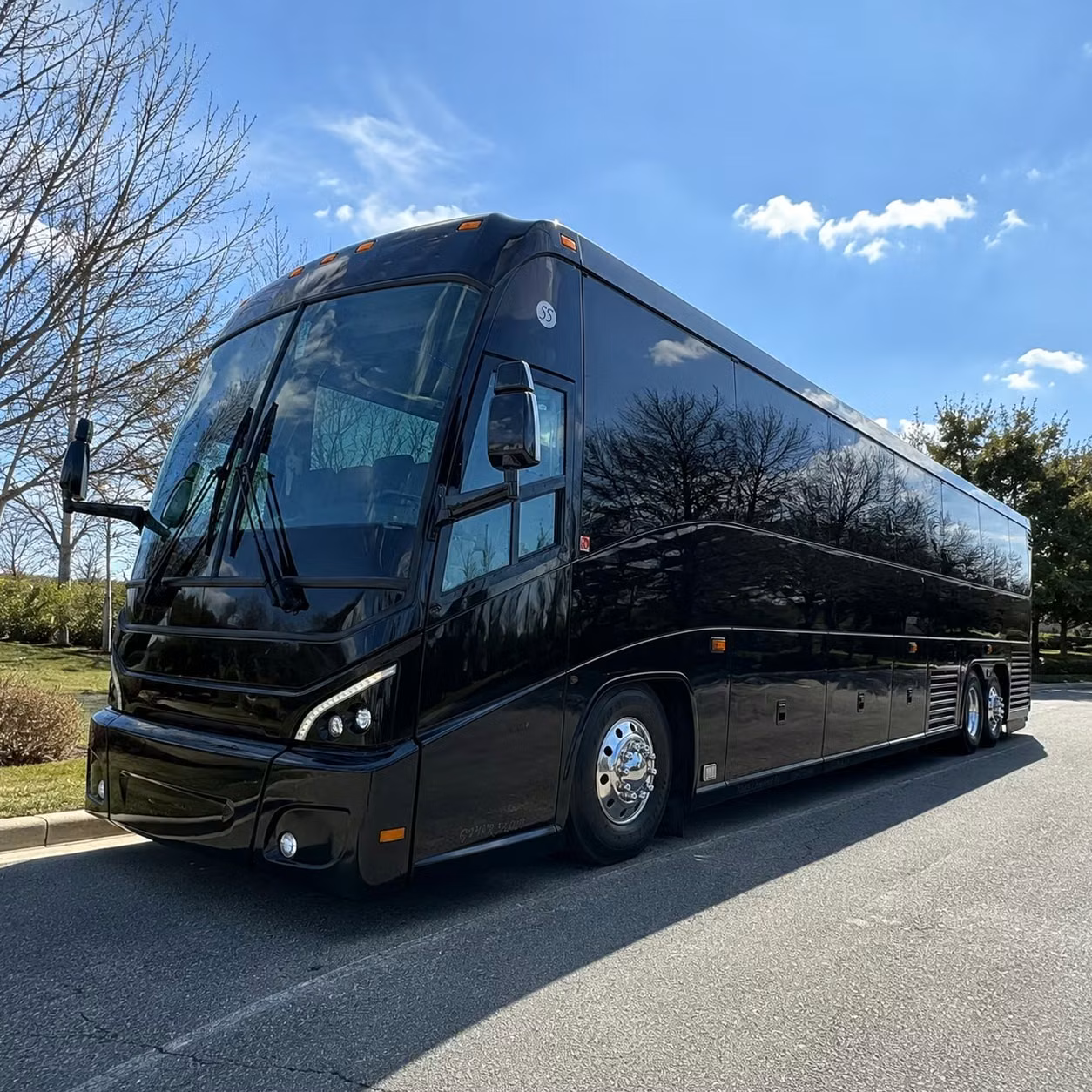 portland charter bus rental exterior